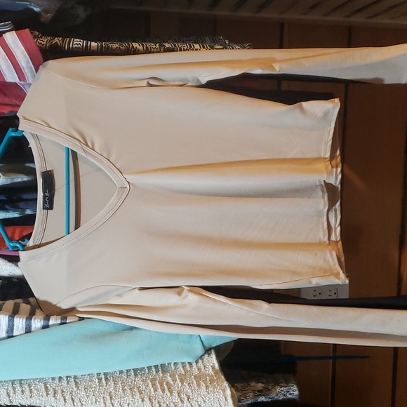 NWT BRIT & BRI Long Sleeve Crop Top - Picture 2 of 5